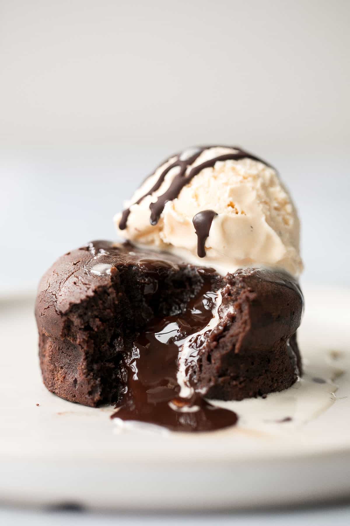 Easy Make-Ahead Molten Lava Cakes: Your Homemade Guide